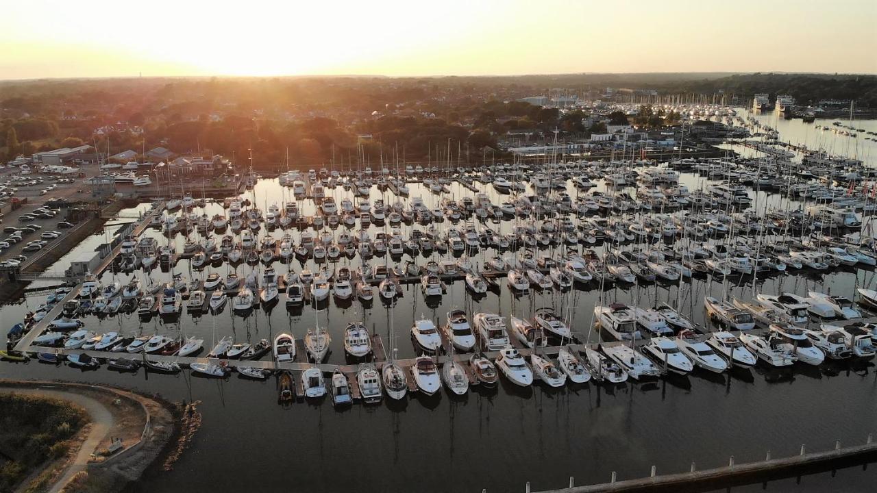 Hotel Hoitak Lymington Zewnętrze zdjęcie